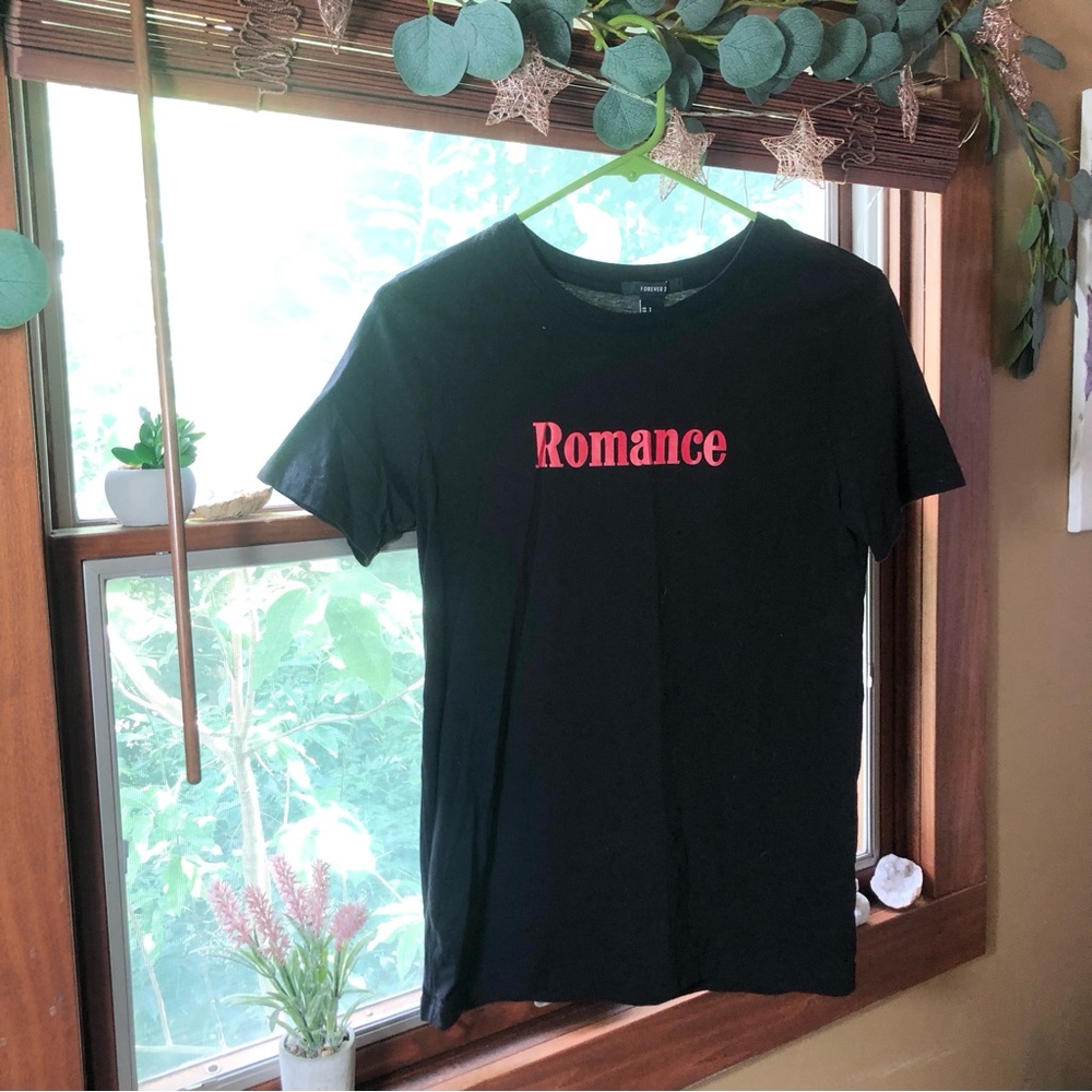 Forever 21 Romance Print Short Sleeve T-Shirt Black & Red Women’s Size Small F21